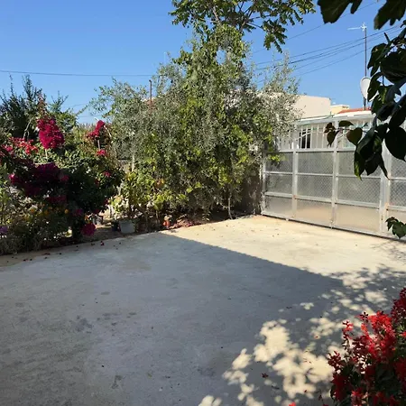 Bushi Rooms- Garden And Free Parking Near * Durrës