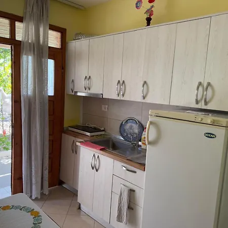 Bushi Rooms- Garden And Free Parking Near Affittacamere *